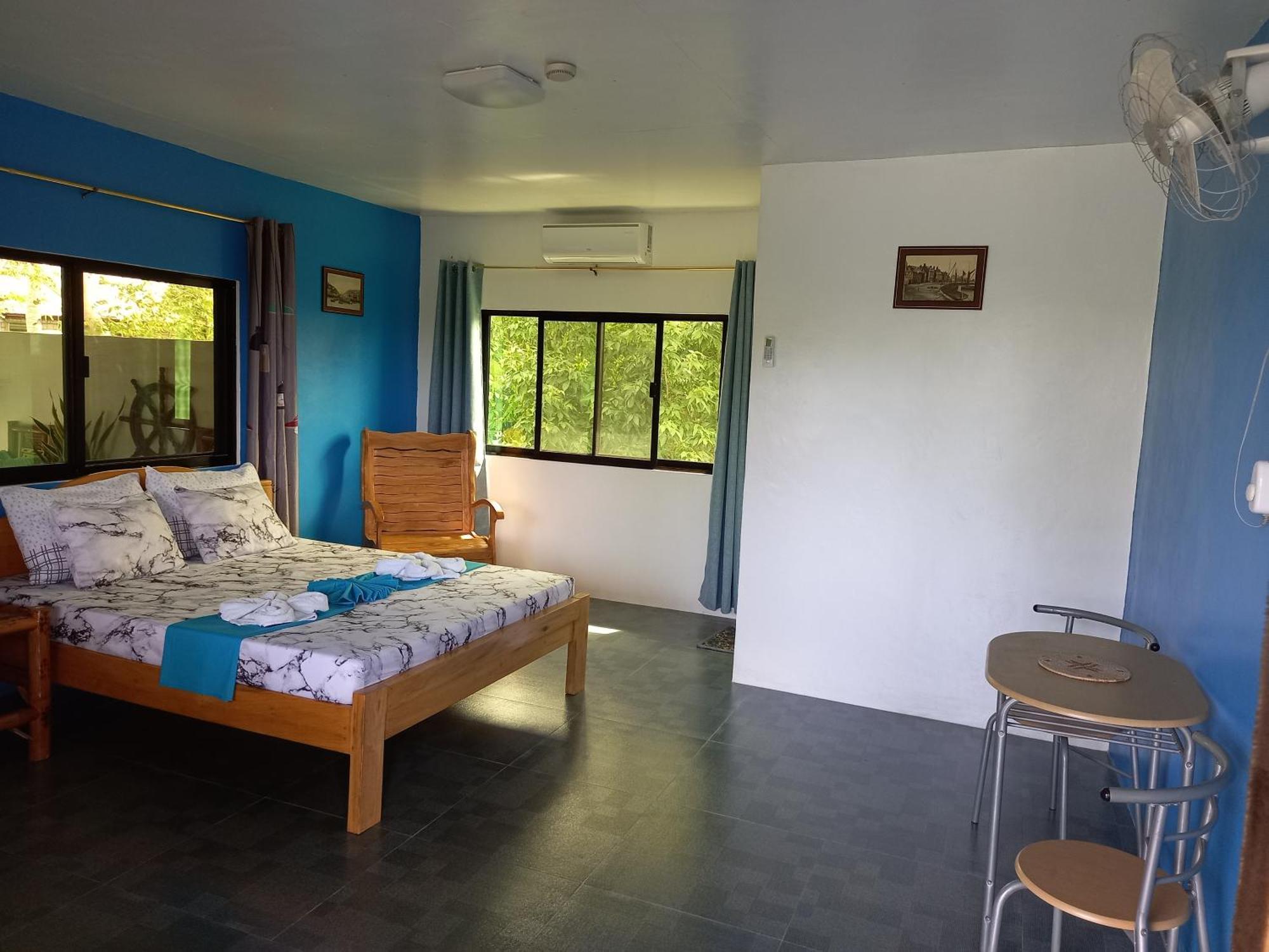 Happy Bear Moalboal Budget Rooms 外观 照片